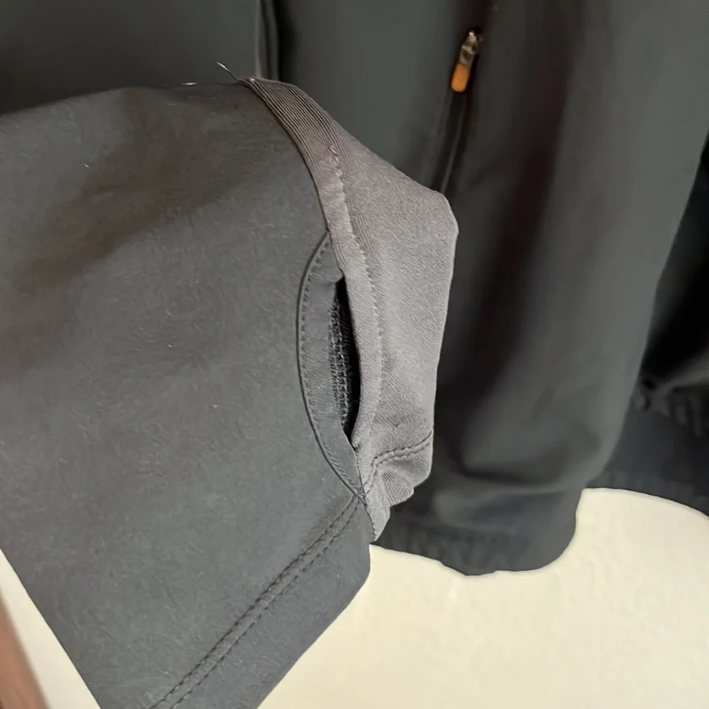 Mens North Face black jacket size L